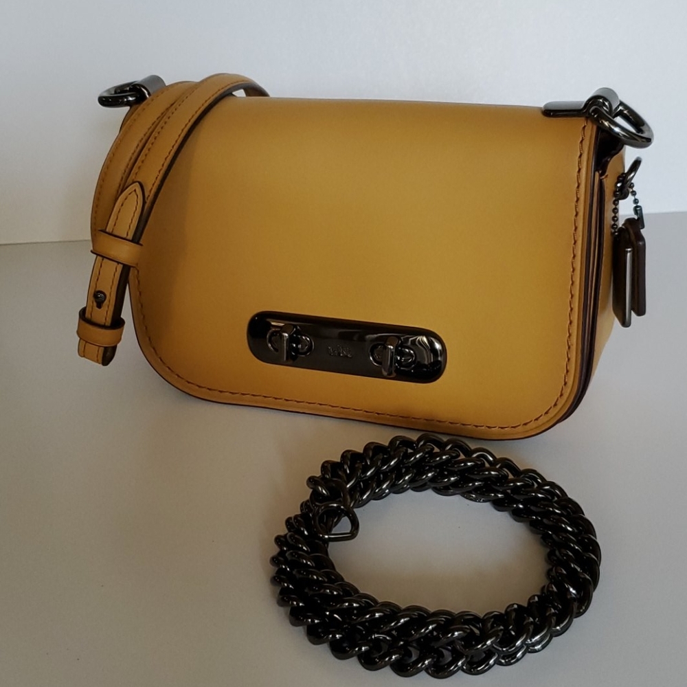 Coach swagger 20 crossbody